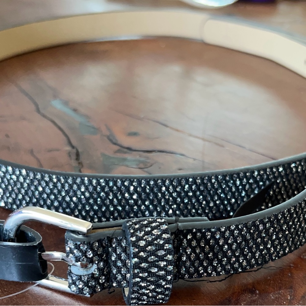 Torrid Women’s Black Sparkle Belt with Silver Accents size 0/00